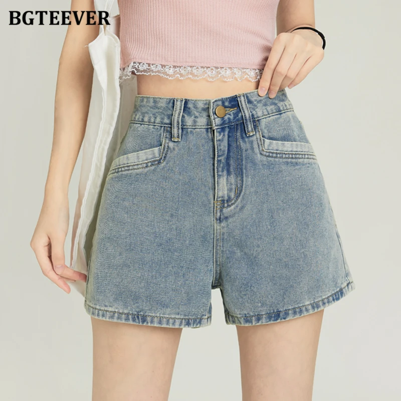 

BGTEEVER Vintage High Waist Loose Pockets Female A-line Jeans Shorts Summer Fashion Ladies Button Solid Straight Denim Shorts
