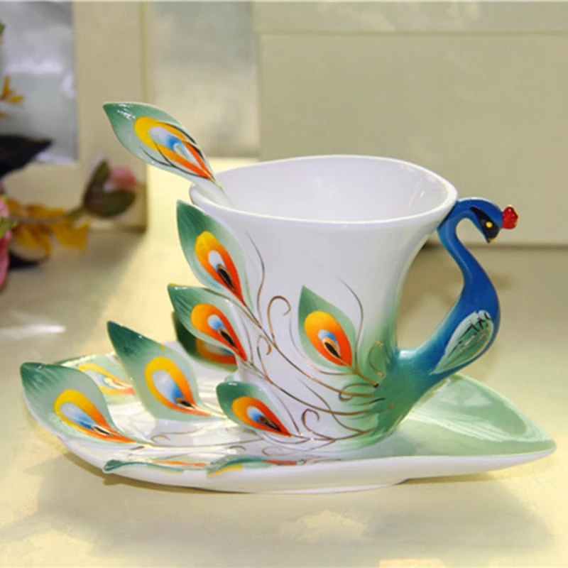 

Enamel Porcelain Peacock Coffee Mug Chinese Elegant Ceramic Cup and Saucer Set Tea Mugs with Spoon Couple Cups Christmas Gifts