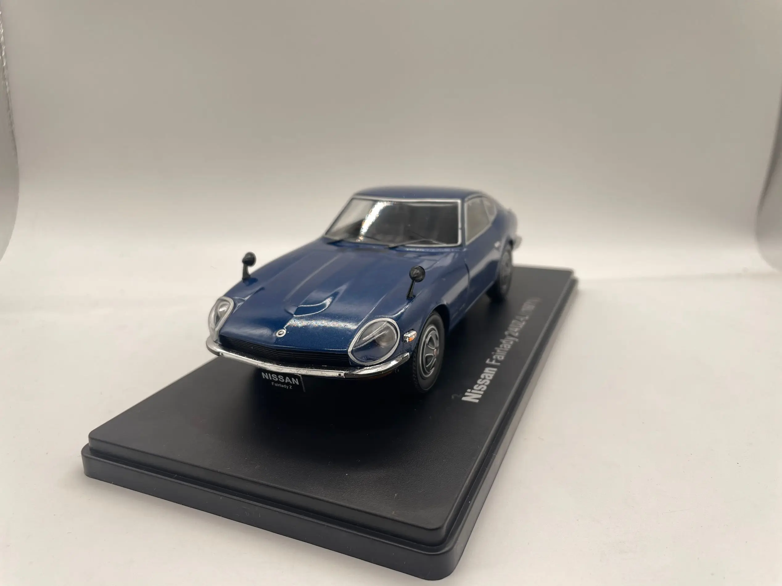 1:24 Scale Die-Cast Model Car Fairlady 240Z-L 1971 Blue 2 Door