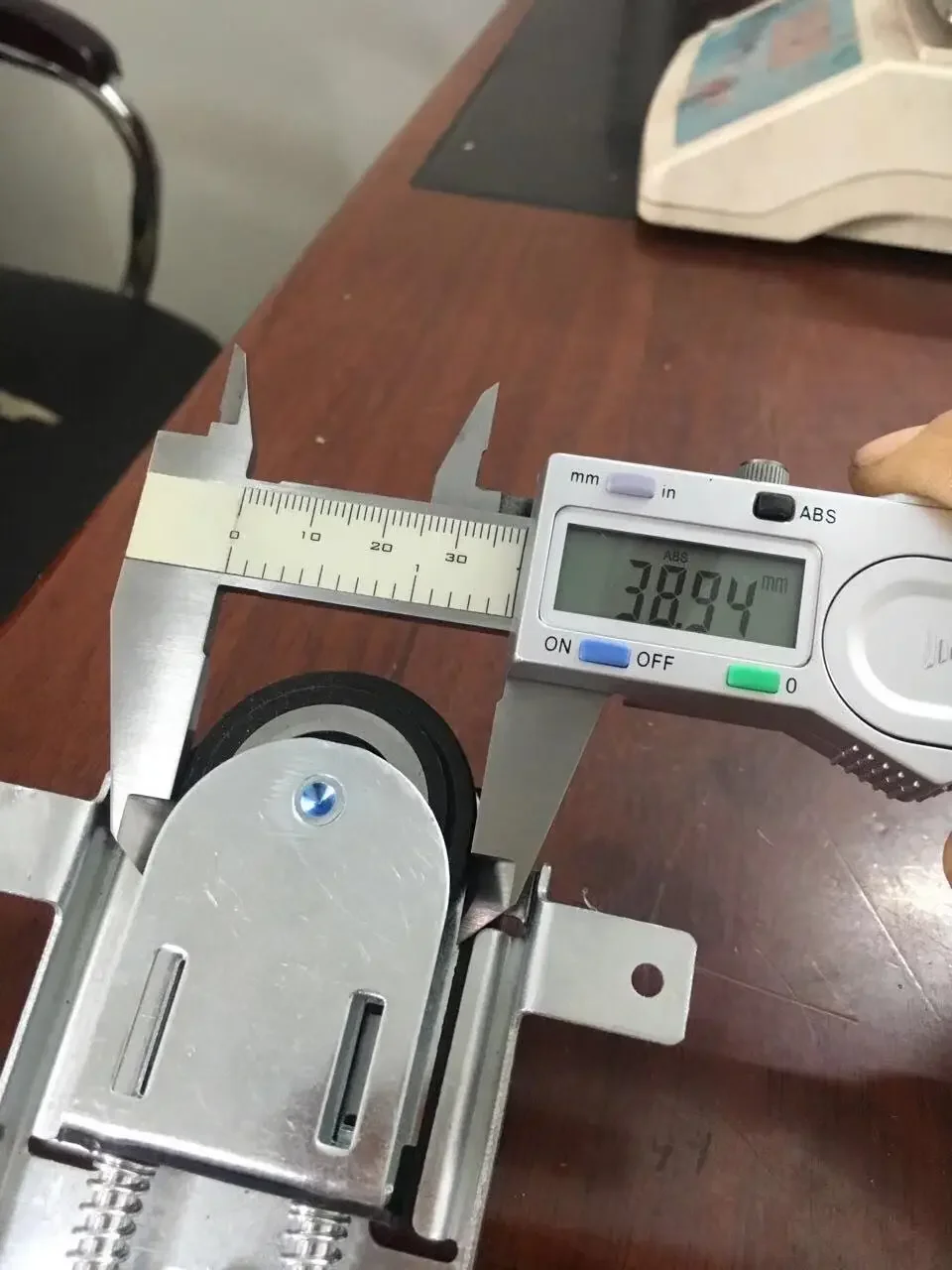 캐비닛 슬라이드 도어 하단 휠 롤러, 부드러운 휠 옷장, 슬라이딩 도어 하단 휠 러너 액세서리, 1 개