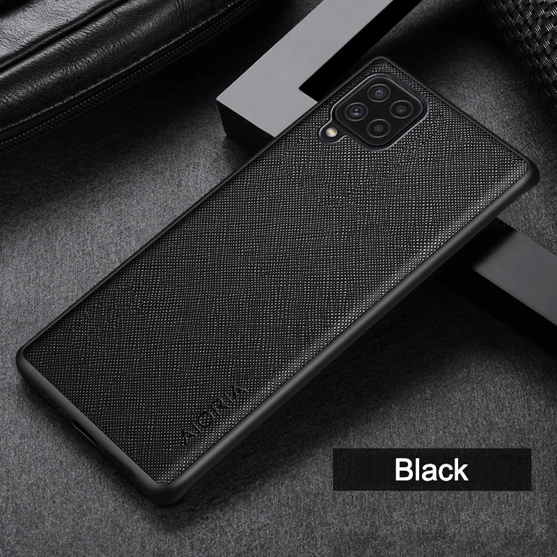 Universal Protective Smartphone Case - Sleek and Durable Design