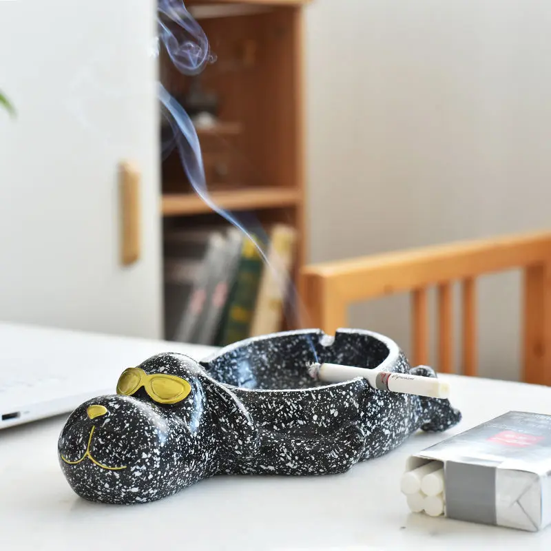 Creative Ashtray Anti-flying Ash Household Large Capacity Cute Cartoon Dog Resin Ashtray Home Decoration for Boyfriend Gift