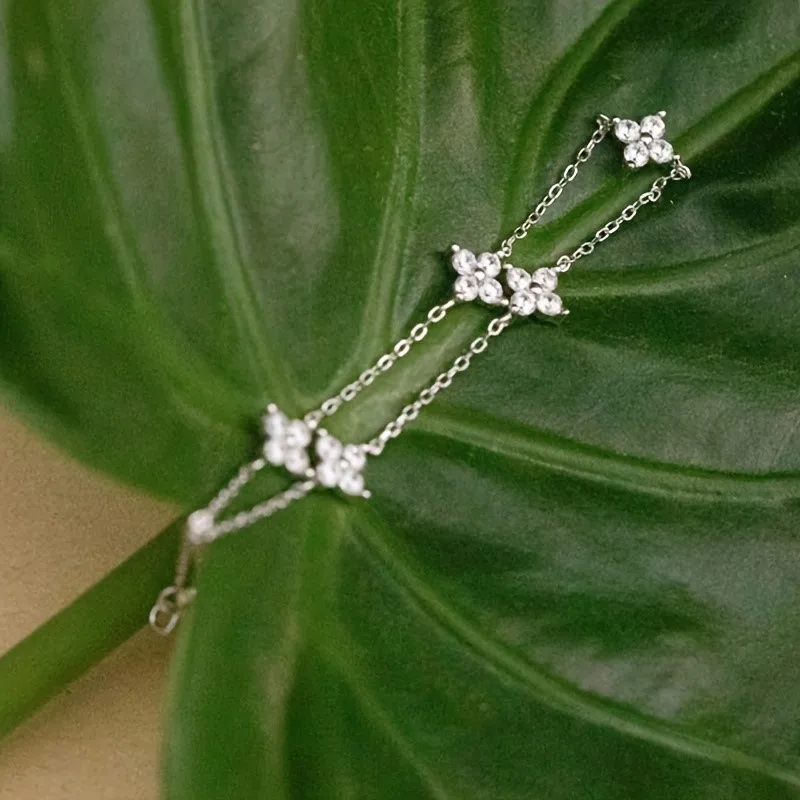 Exquisite Sparkling Cubic Zirconia Four Leaf Clover and Star Charm Bracelet for Women Daily Wear And Vacation Jewelry