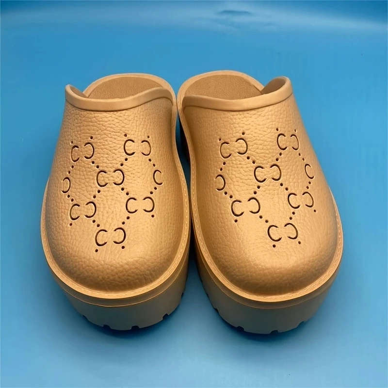 Sapatos de buraco Baotou com fundo plano e salto médio, elegante e versátil, respirável anti-odor, interior e exterior vestindo