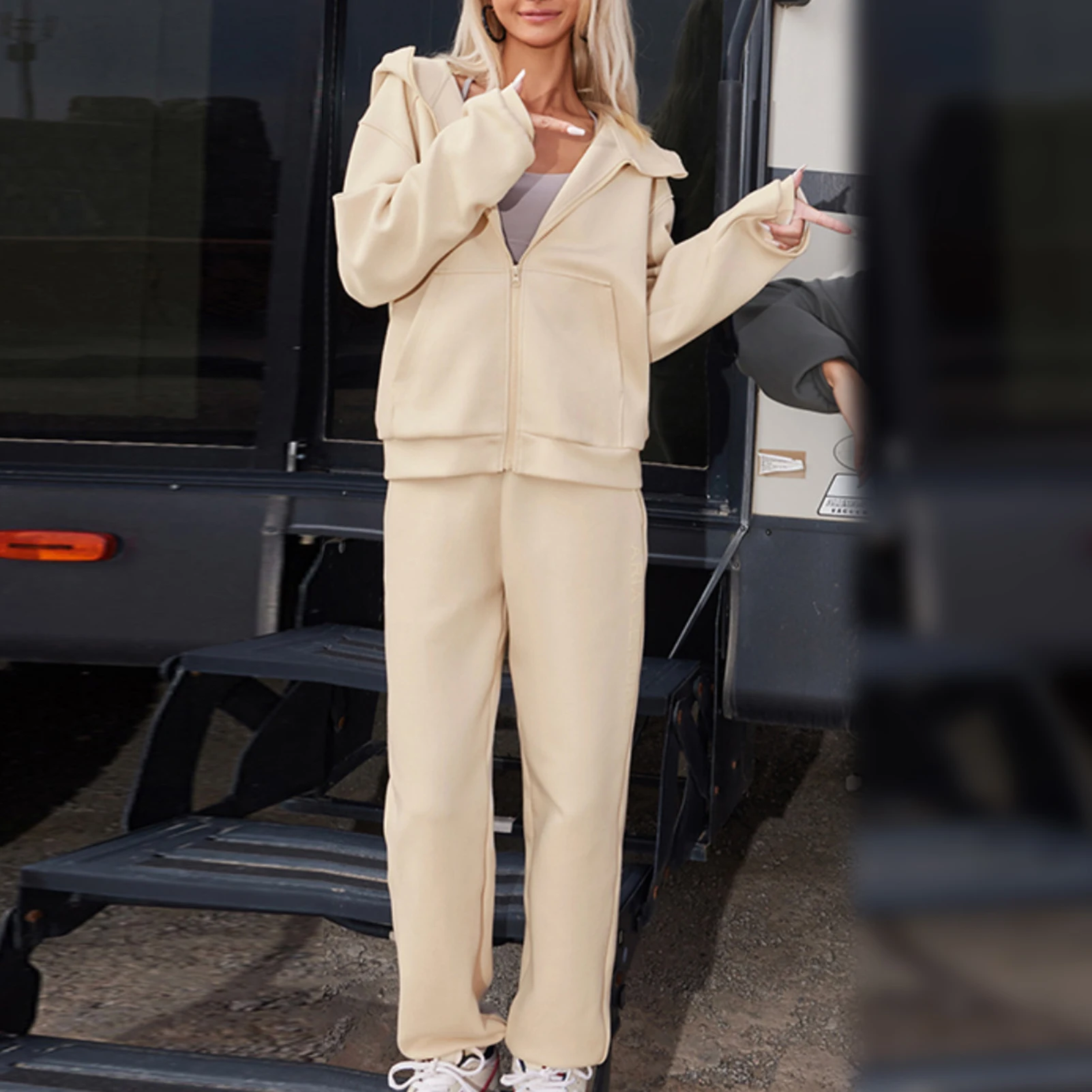 Рисунок 3 - Женский Повседневный комплект из двух предметов