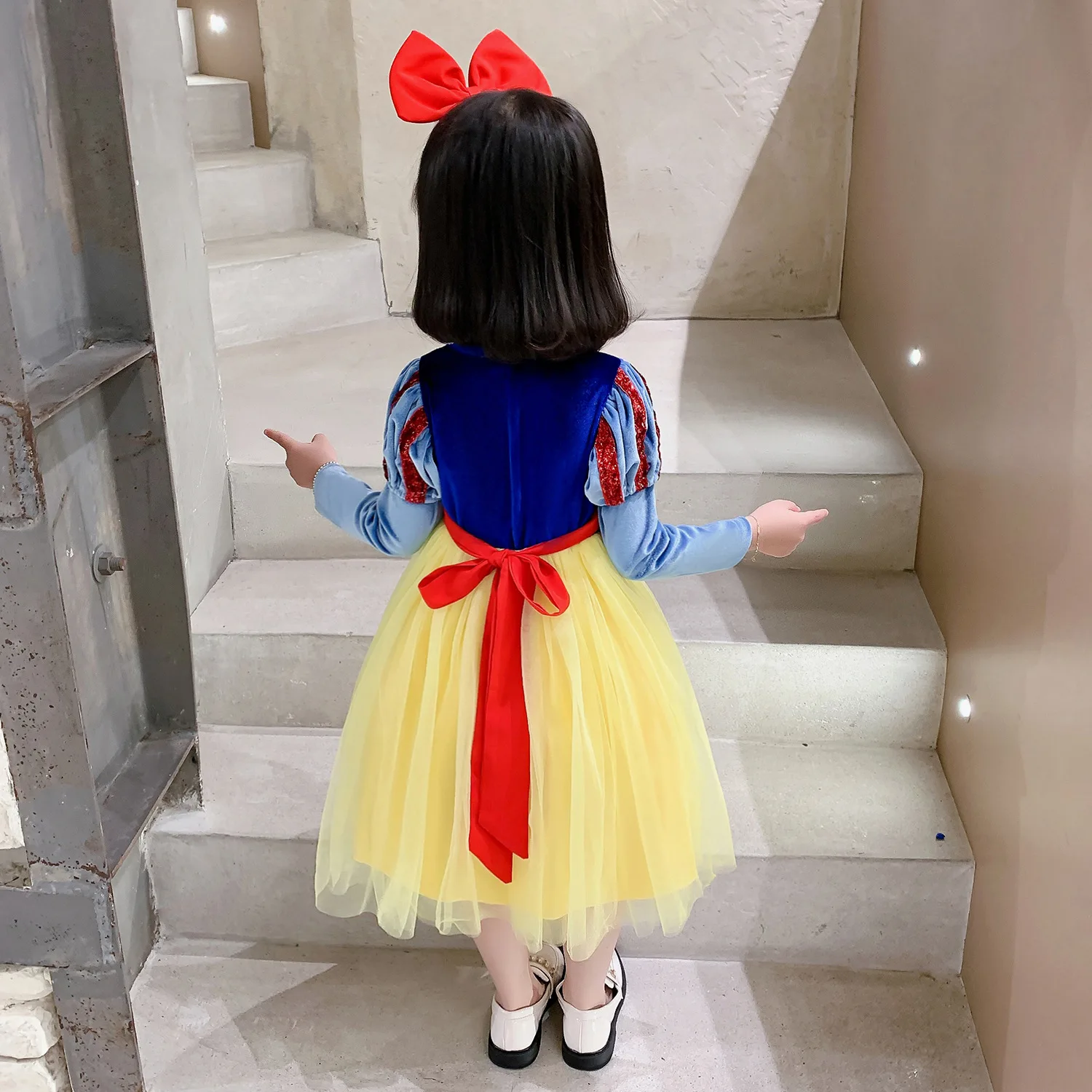 Vestido Fantasia Branca Roupa Branca De Neve Ano Princesa Branca