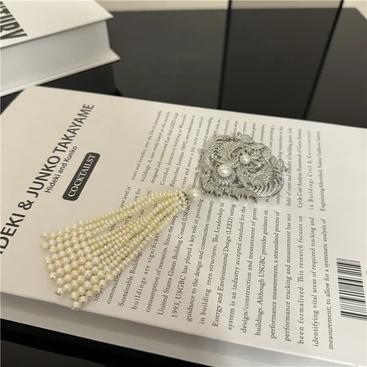 Natural Fresh Water Tear Drop Pearl Tassels Brooch