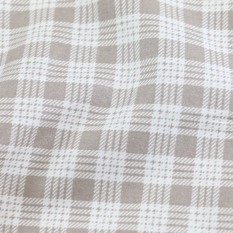 Тканина саржа. Домашній текстиль. Квітковий принт. 235 см. Ширина 50 см. Довжина для ремесел своїми руками. Оббивка для стьобання.