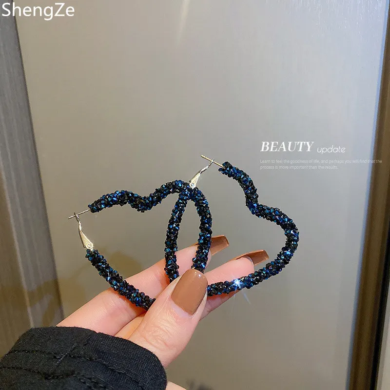 

2022 Europe And American New Loving Heart Broken Crystal Hoop Earrings Women S925 Silver Needle Fashion Hyperbole Ear Buckle