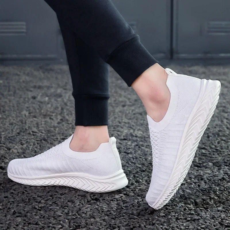 Men's Casual Shoes Mesh Breathable Summer Vulcanized Shoes Comfortable Flat Bottomed Lightweight Tennis Sneakers Women 36-46 2
