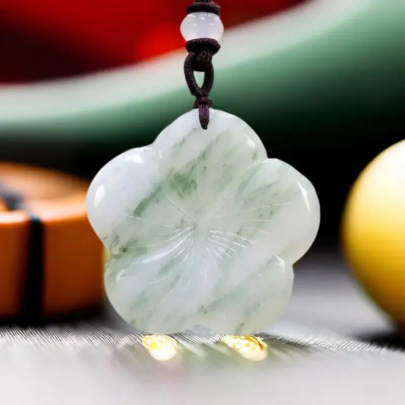 

Ожерелье из натурального Нефритового клевера, подвеска из драгоценных камней, китайские Подарки для женщин и мужчин, очаровательные аксессуары, резные ювелирные изделия из жадеита