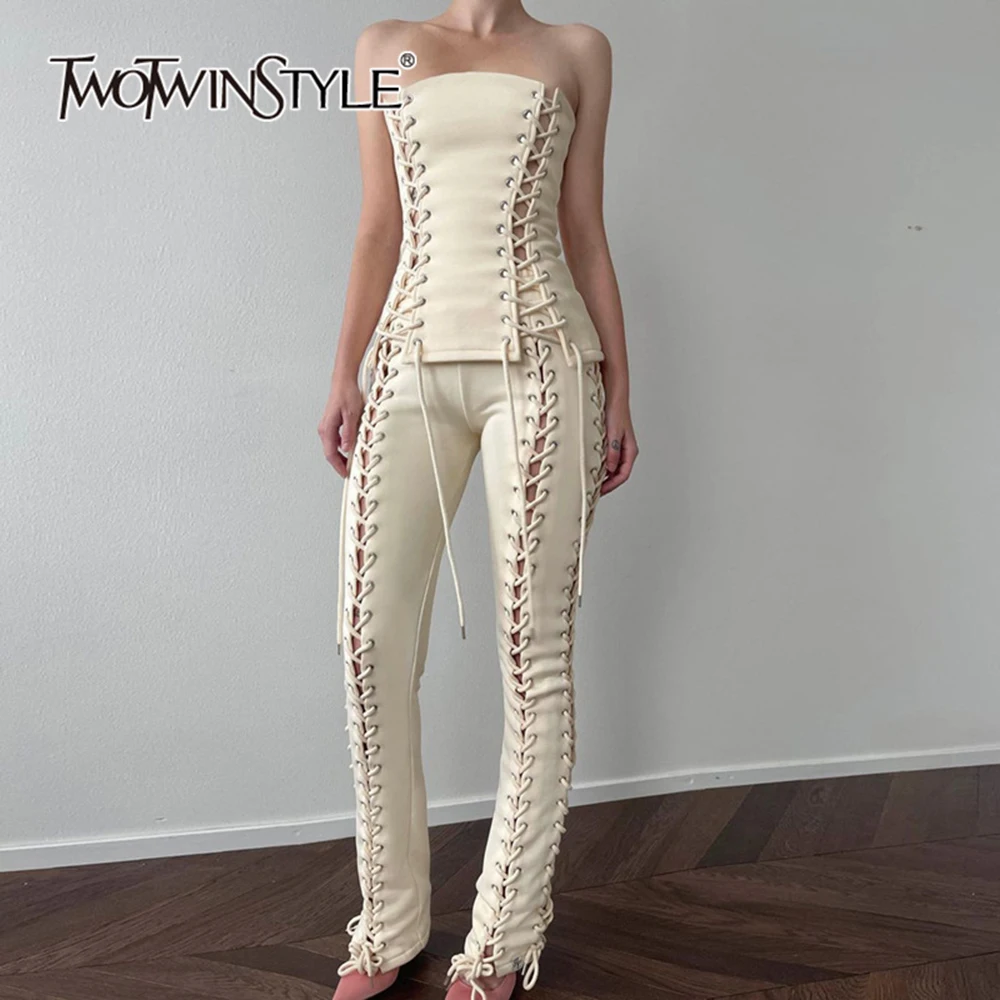 

Женский брючный костюм TWOTWINSTYLE, комплект из двух предметов, Топ без бретелек и узкие брюки с высокой талией, KSE506693