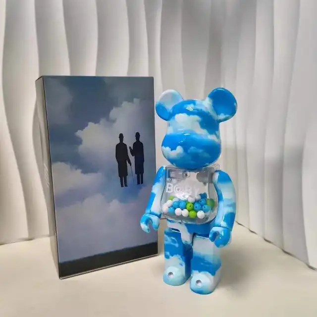 Bearbrick 400% Blue Sky And White Clouds Qianqiu Building