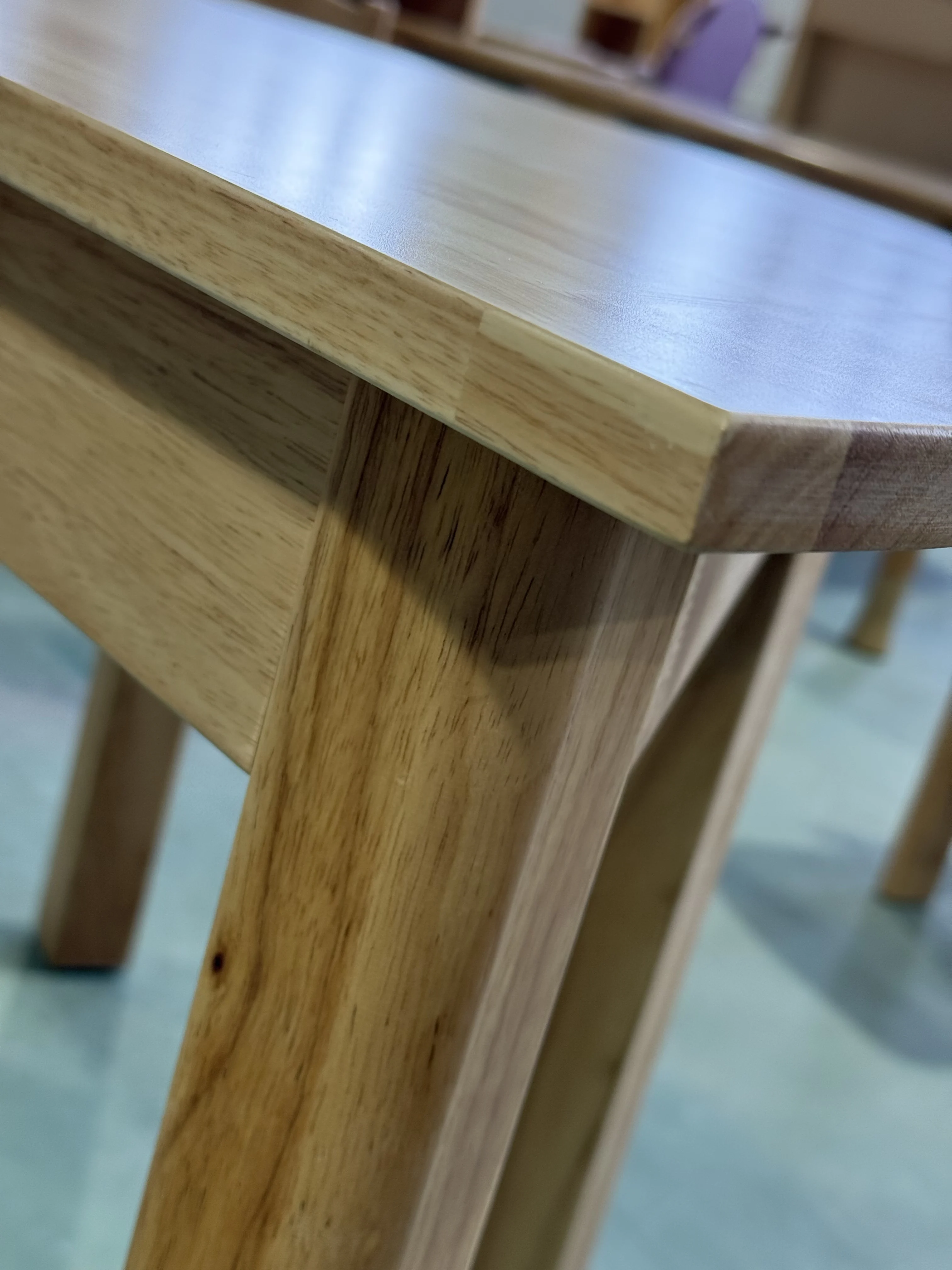 woJKod Semicircular combinable Rubber wood tables for Kid&rsquo;s,Children Study Desk,Toddler Furniture for Nursery, Kindergarten,Play