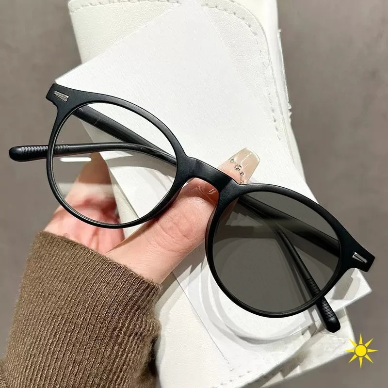 Enhanced Retro Round Frame Photochromic Glasses - HD Blue Light Blocking & UV Protection