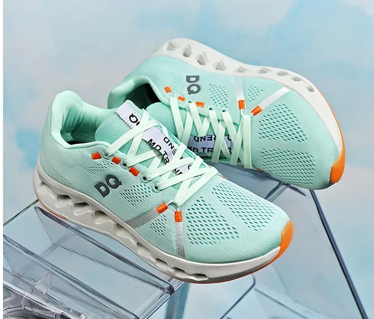 أحذية جري كلاسيكية للرجال والنساء، أحذية جري على ا...