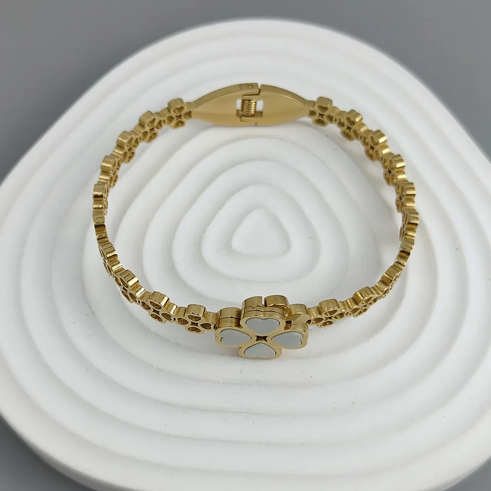 New four-leaf clover white shell stainless steel gold-plated bracelet 18K, high quality waterproof couple bracelet, wife gift 3