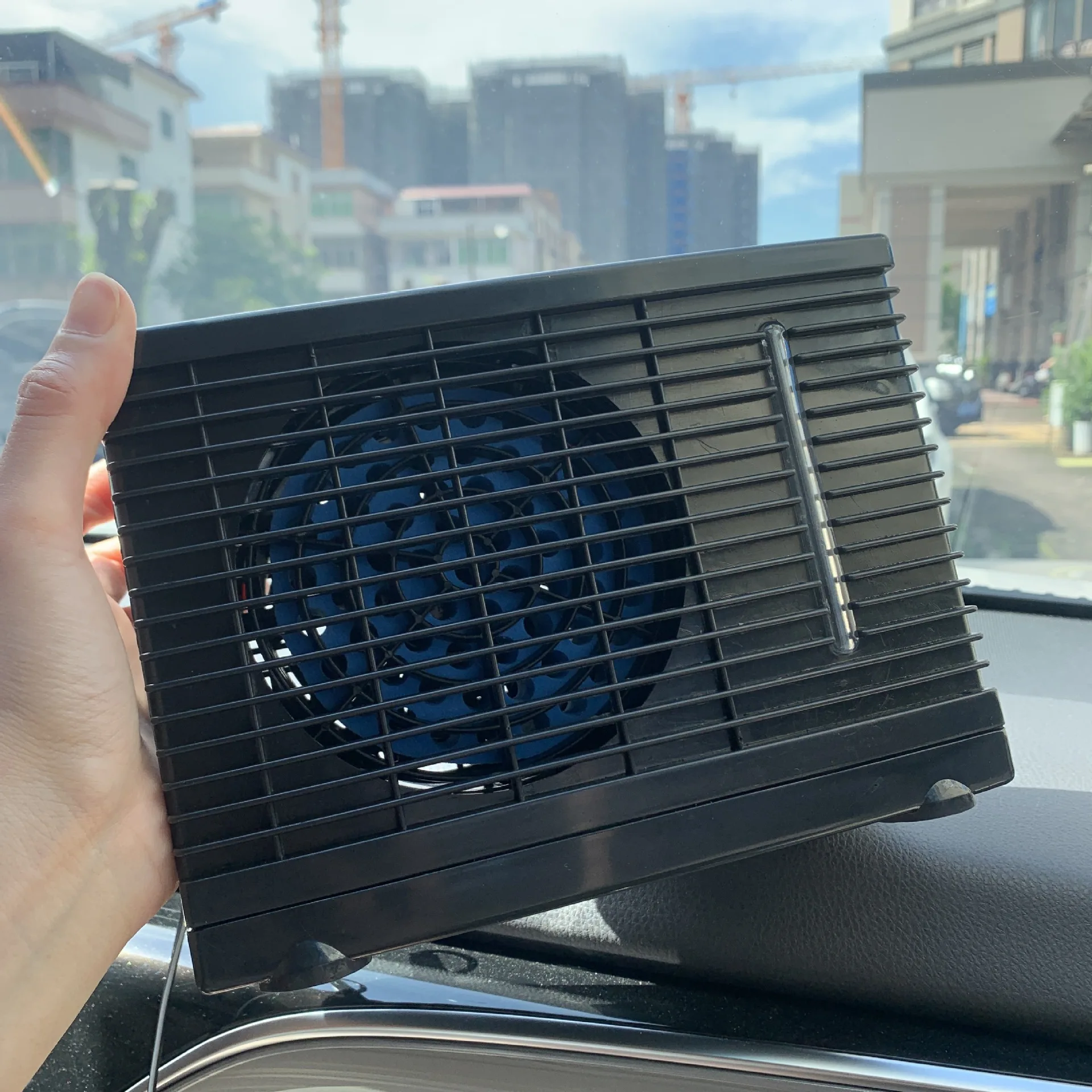 Ventilatore portatile per auto 12V/24V raffreddato ad acqua, climatizzatore portatile per auto, raffreddatore portatile. - immagine 4