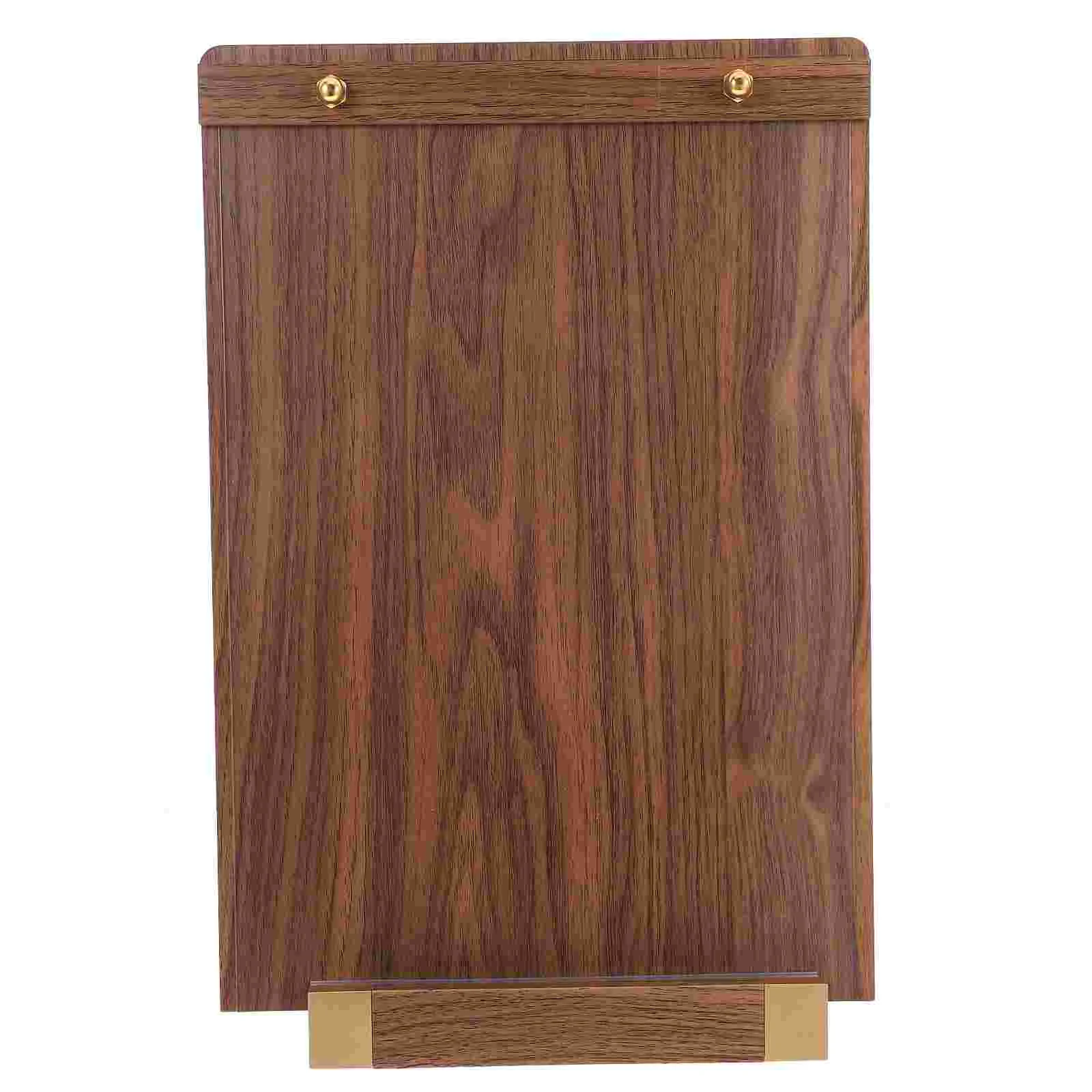 

Деревянный стенд для таблички с сертификатом