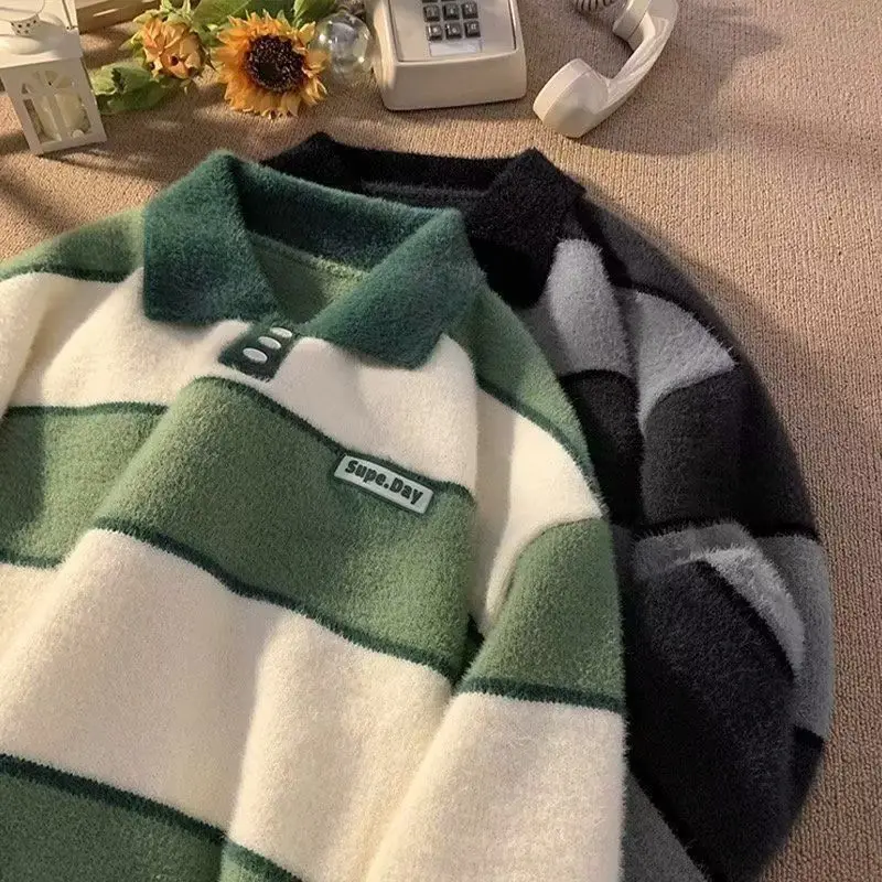 

Мужской свитер в стиле пэчворк с отложным воротником, в полоску