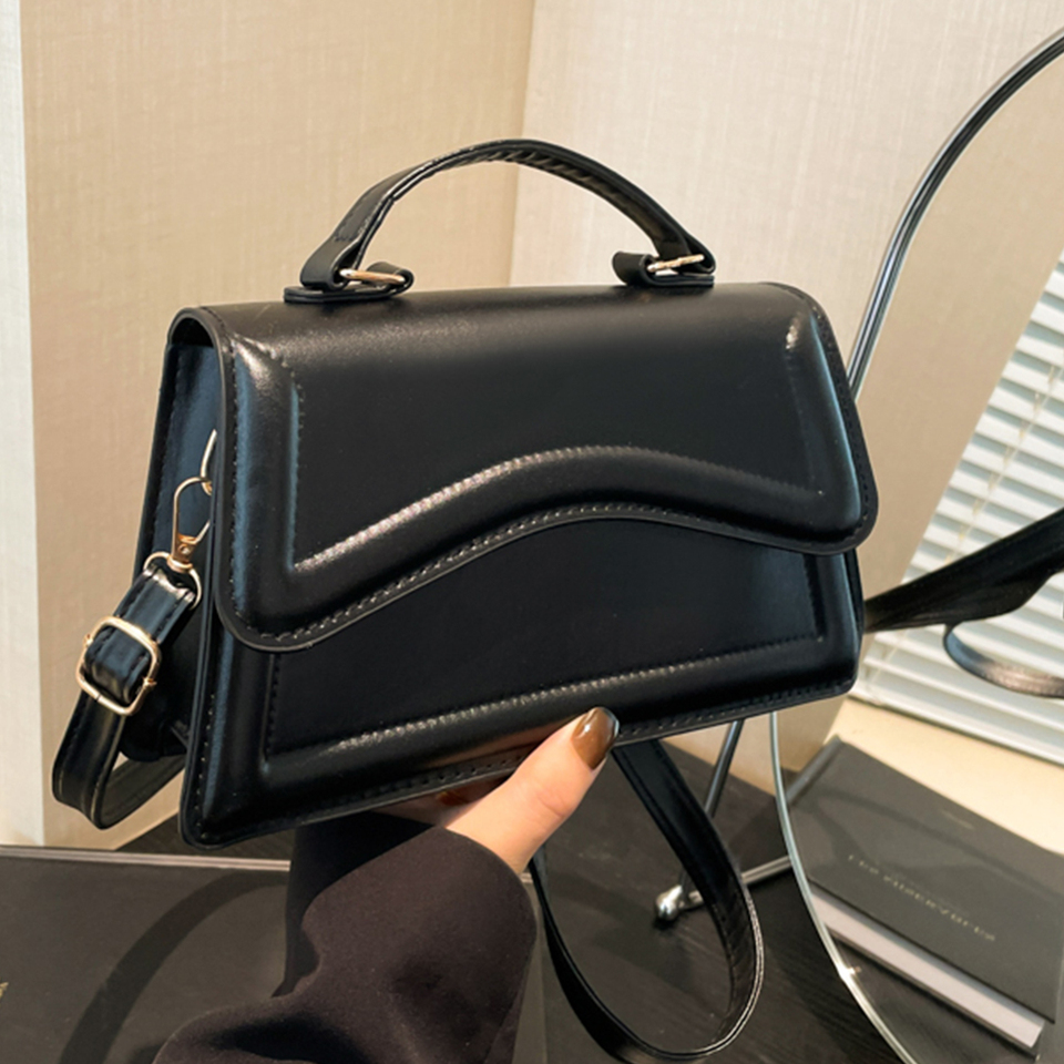 Stylish Quilted PU  Magnetic Flap Handbag Detachable Adjustable Strap Crossbody Bag for Women Daily Commute Casual Shoulder Bag