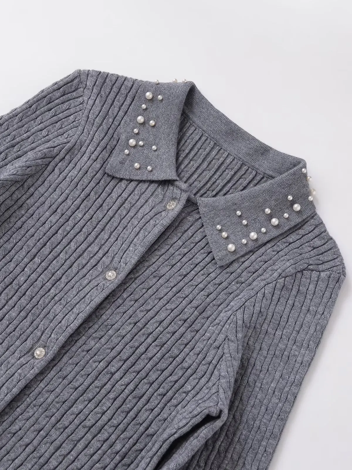 Women Autumn Winter Elegant Solid Short Knitted Sweater Female Turn-Down Collar Fashion Beaded Tops Lady Slimfit Cardigan Jacket