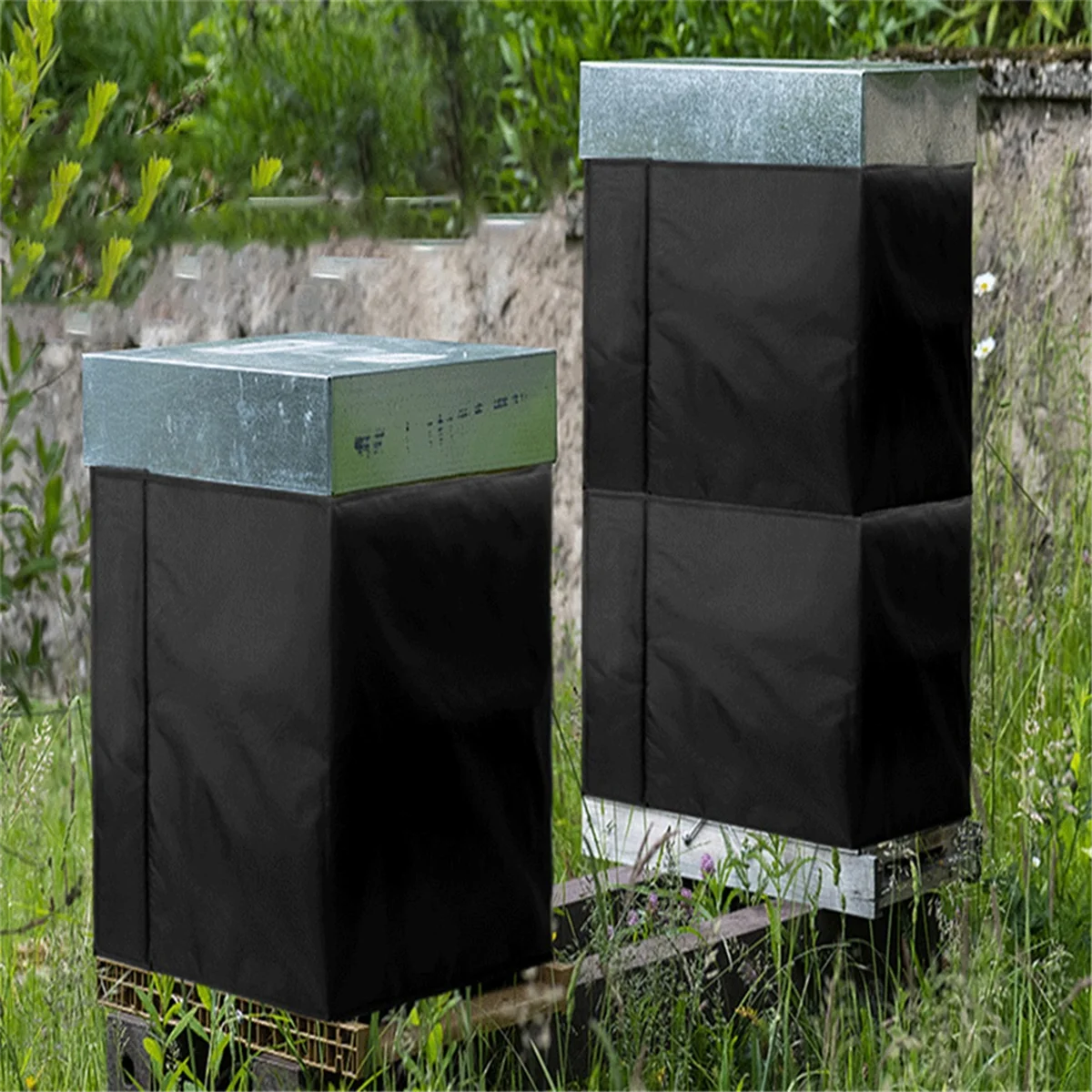 Beehive Box Wrap for Winter-600D Oxford Beehive Protective Cover with Thermal Insulation, Cozy Windproof Cold Proof B
