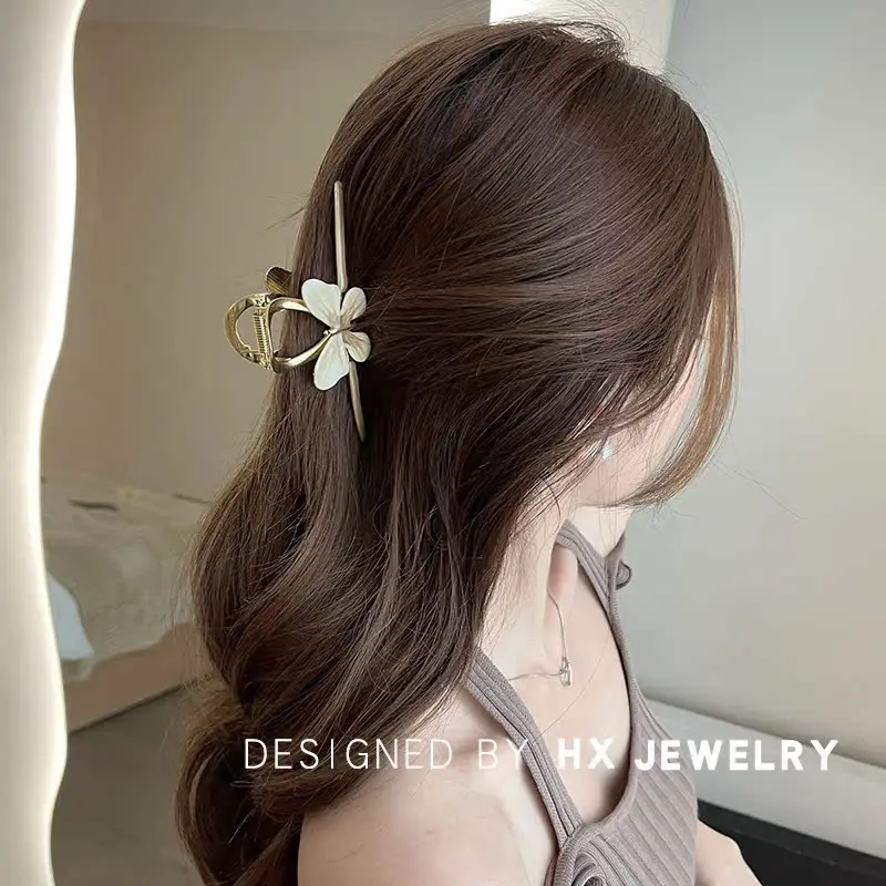 

Metal Butterfly Hairpin Fashion Hair Claw Clamps Paint Color Ponytail Claw Hair Clip Crab Hair Accessories For Women Wholesale