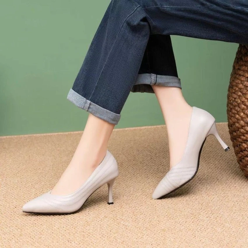 Pointy high-heeled shoes Womens Pumps French Pointed Cat Heel Style and Ankle Short Boots Girl Solid Color Comfortable New 2024