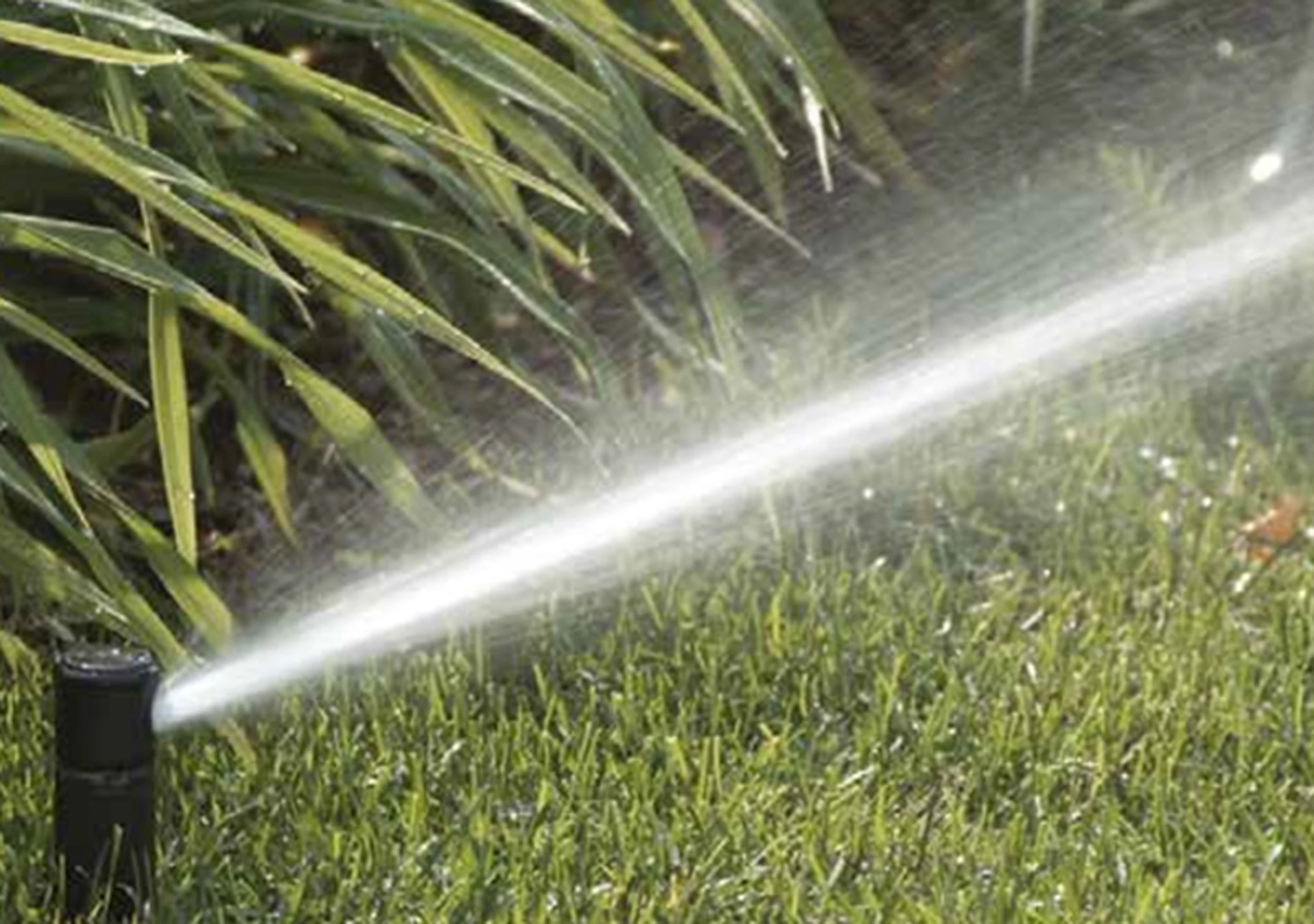 3/4 Inch Female Thread sprinkler 40&deg;~360&deg;Adjustable Garden Lawn Rotor Irrigation Sprinkler with 12Pcs Replacement Nozzle 1Pc