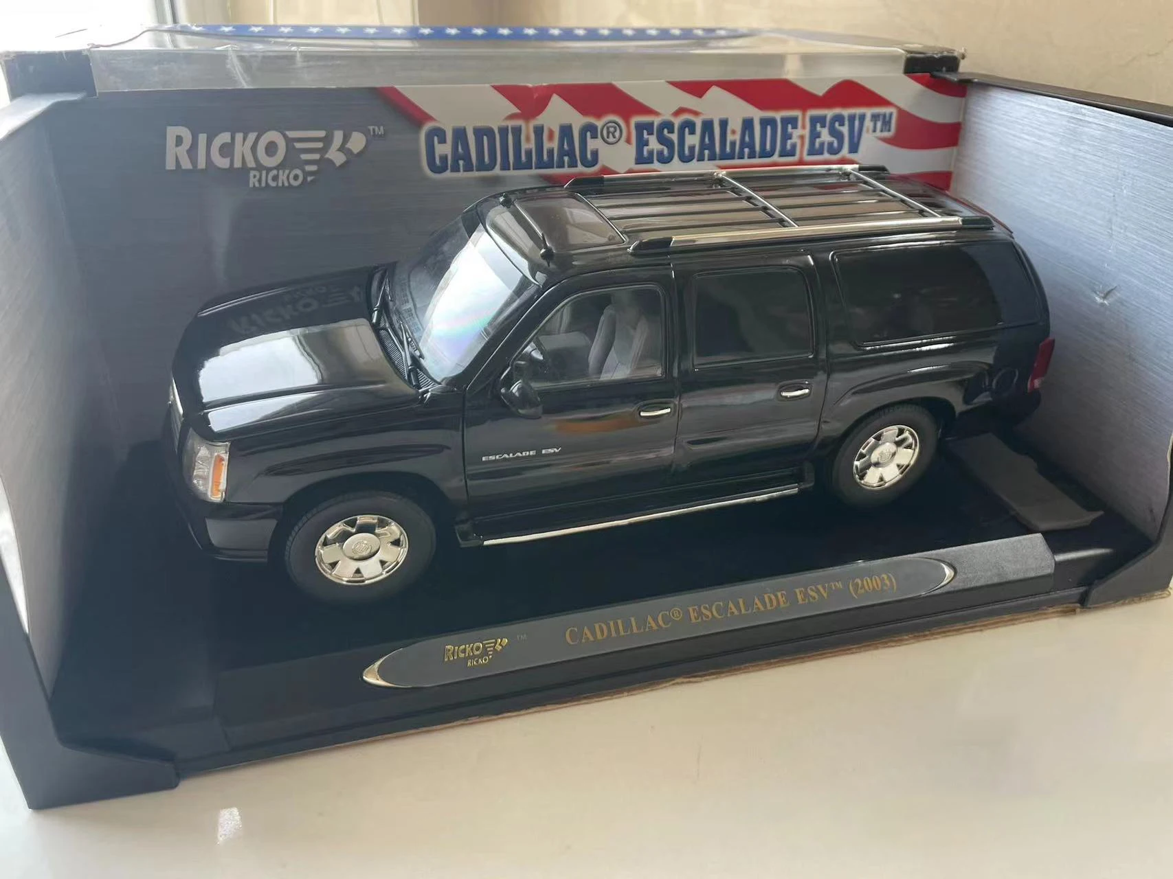 キャデラック エスカレード ESV 2003 1/18 ミニカー Y0967 キャデラック エスカレード ESV 2003 1/18 ミニカー Y0967
