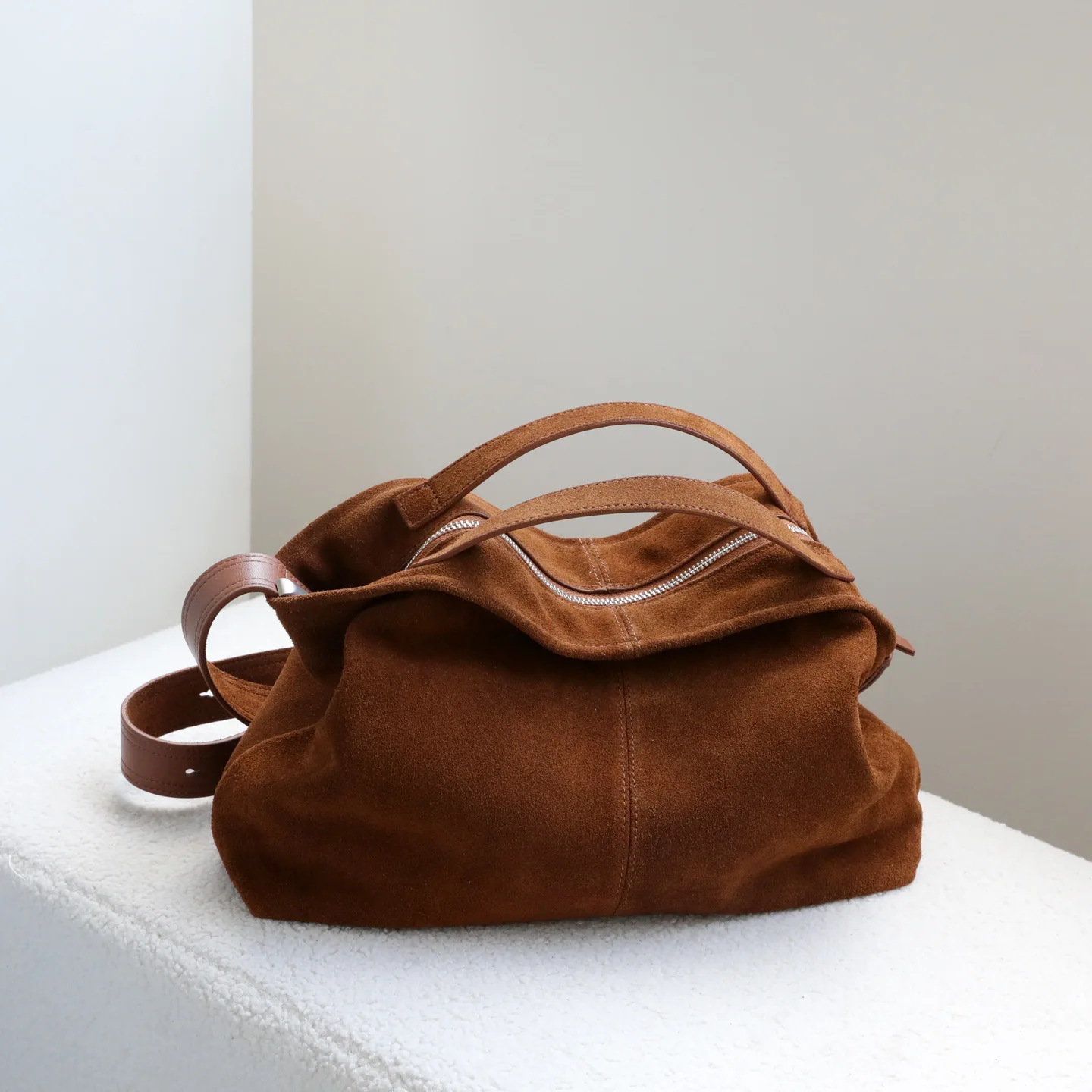 Borsa tote Quinn grande in pelle scamosciata in CRETA | Michael Kors [IT