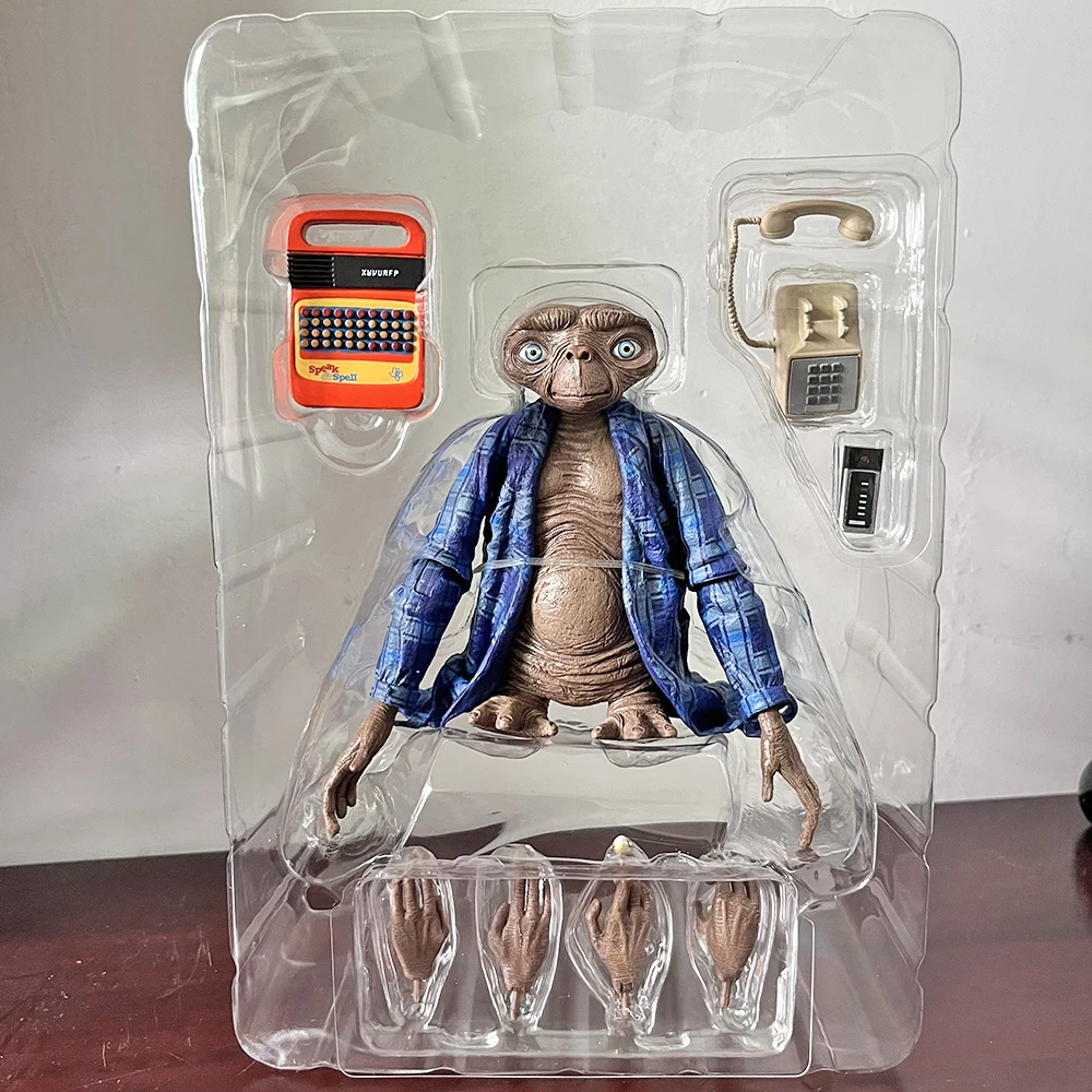 Neca E.T. Figure The Extra-Terrestrial 40Th Anniversary