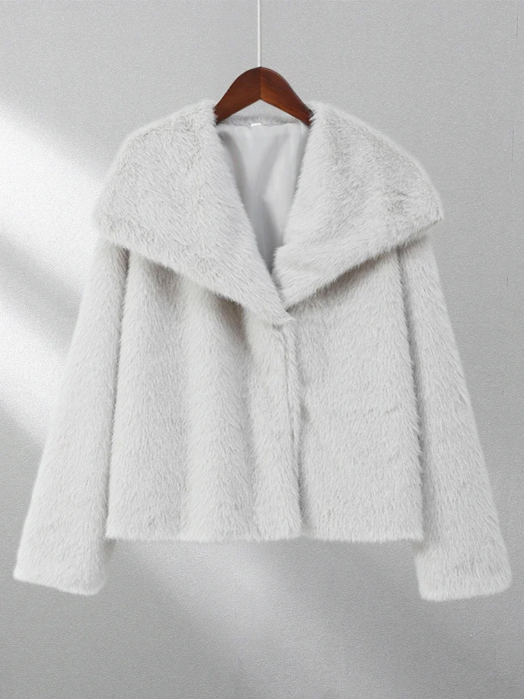 Fashion Solid Faux Fur Lapel Women Jackets Chic Commuting Warm Thick Long Sleeve Coat 2025 New Winter Lady High Street Outerwear 6