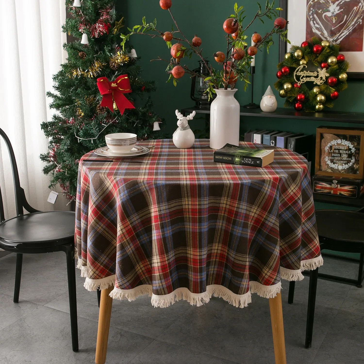 thumbnail image 1 of Borlas a cuadros decoración navideña mantel redondo tejido poliéster algodón rojo verde cubierta de mesa para decoración de comedor de fiesta en casa, 1 of 4