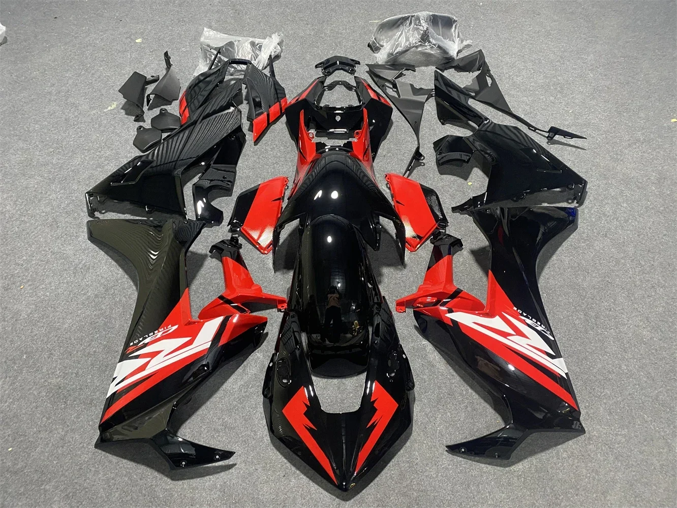 

Suitable for CBR1000RR 17-19 Years CBR1000 2017 2018 2019 Fairing Red Black Blue