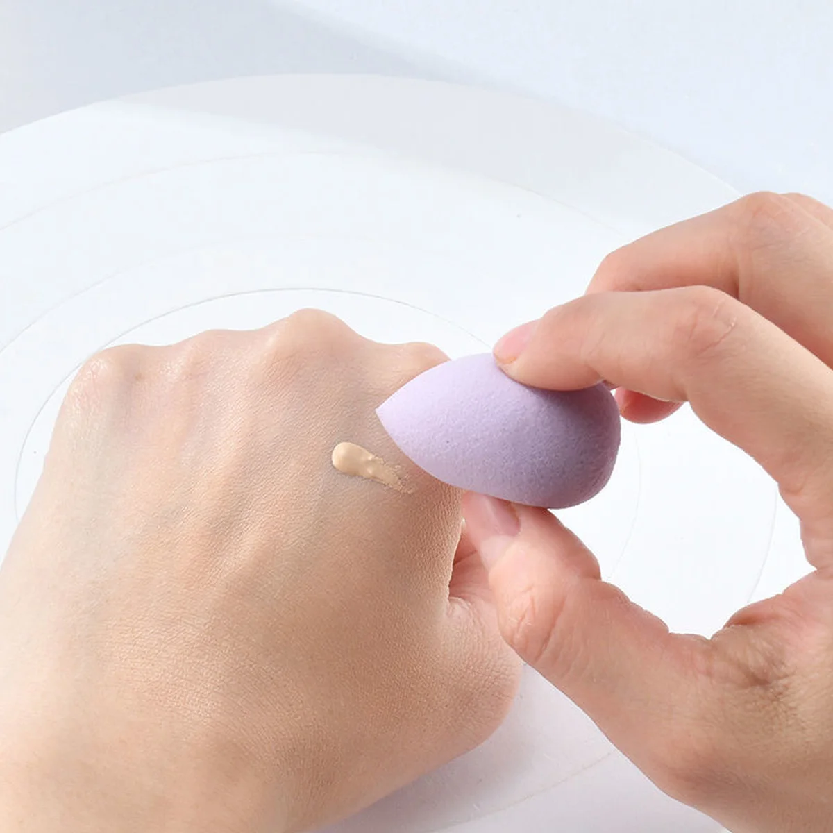 14 Flocked Powder Puffs for Wet or Dry Use Suitable for Loose Powder and Liquid Foundation Delicate and Soft for Setting Makeup