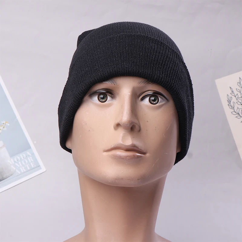 

Черный пуловер, шерстяная вязаная шерстяная стандартная Зимняя шляпа Topi Benie Berhuruf