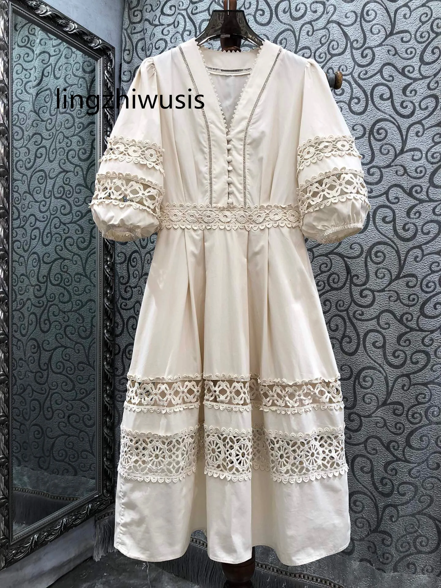 

Women Cotton Dress 2024 Spring Female Hollow Out Water Soluble Flower Hem V-Neck Slim Waist Slim A-Line Vestidos New Arrive