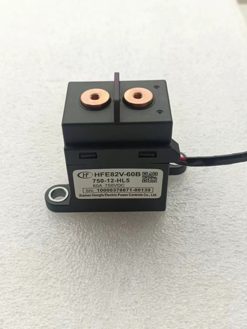 

Высоковольтный контактор постоянного тока HFE82V-60B 750-12-HL5 контакт 750V60A катушка 12В