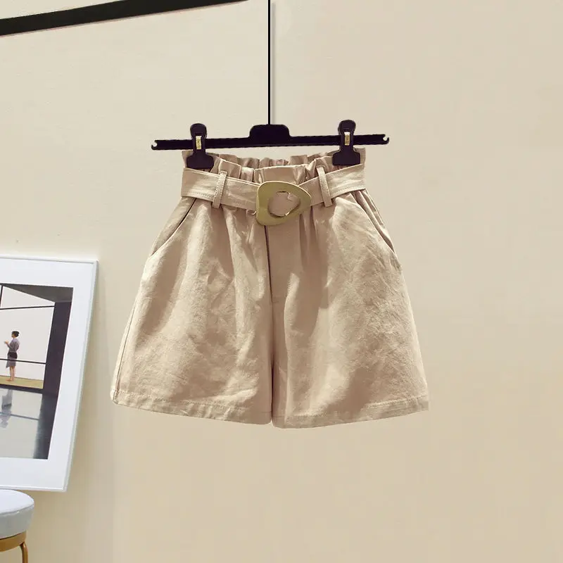 Spring/Summer Set Women's Korean Edition Slimming and Age Reducing Shoulder Leakage Top Western Shorts Two Piece Set