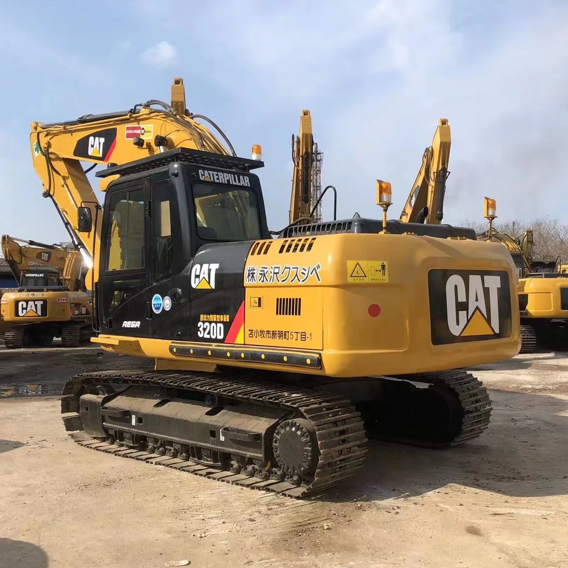 Хорошее состояние CAT 320D 15 тонн