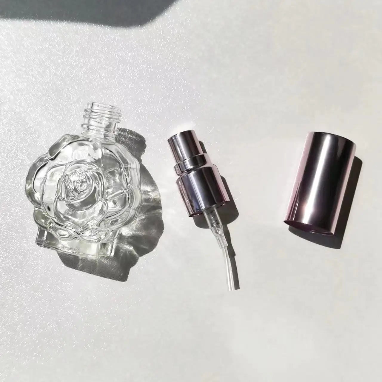 10ML Glass Spray Mini Rose Shape Perfume Bottle Empty Cosmetic Alcohol Container Mist Atomizer Travel Simple Sprayer