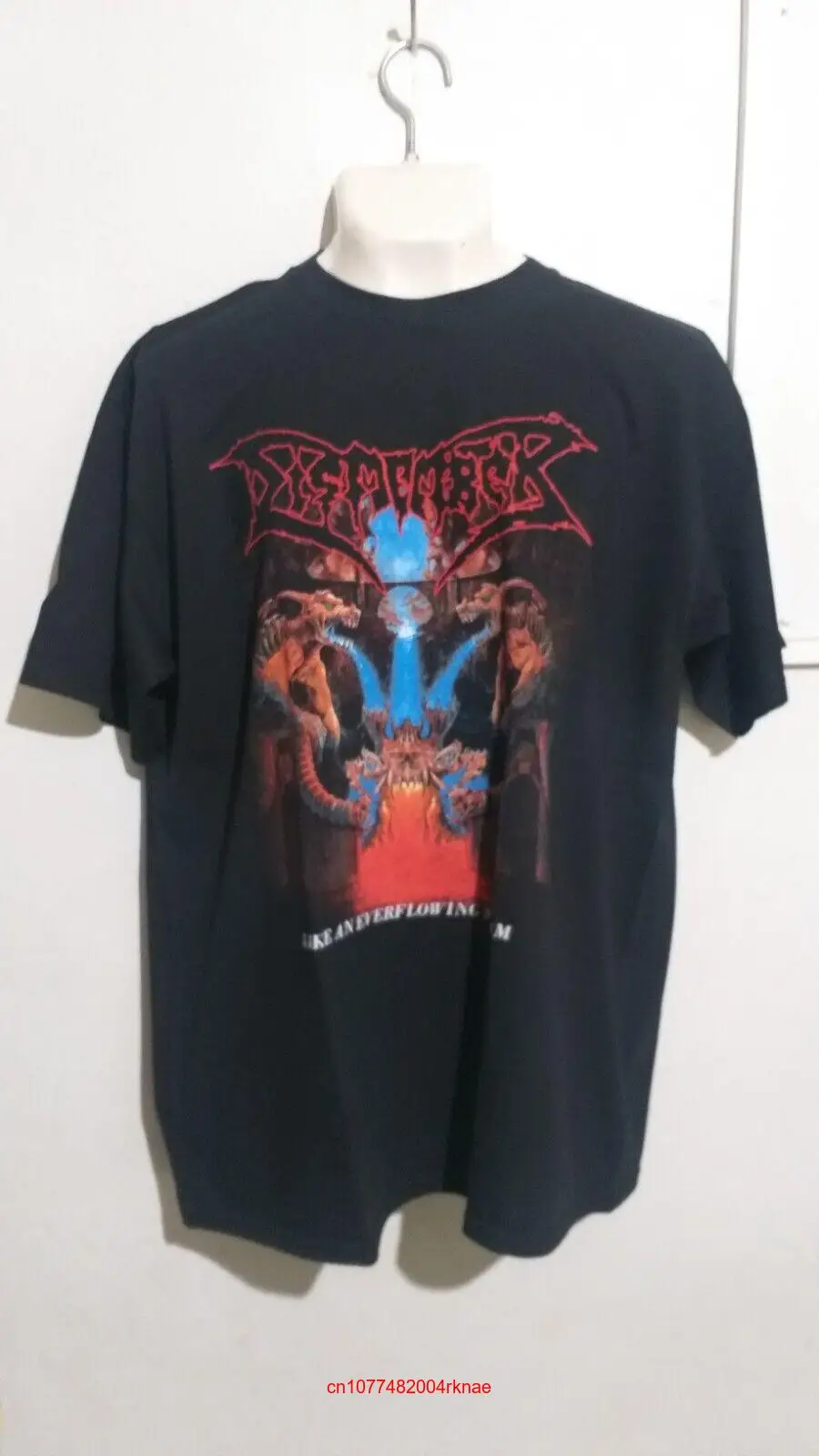 Деформирующаяся металлическая футболка с вырезанными краями, с длинным или коротким рукавом