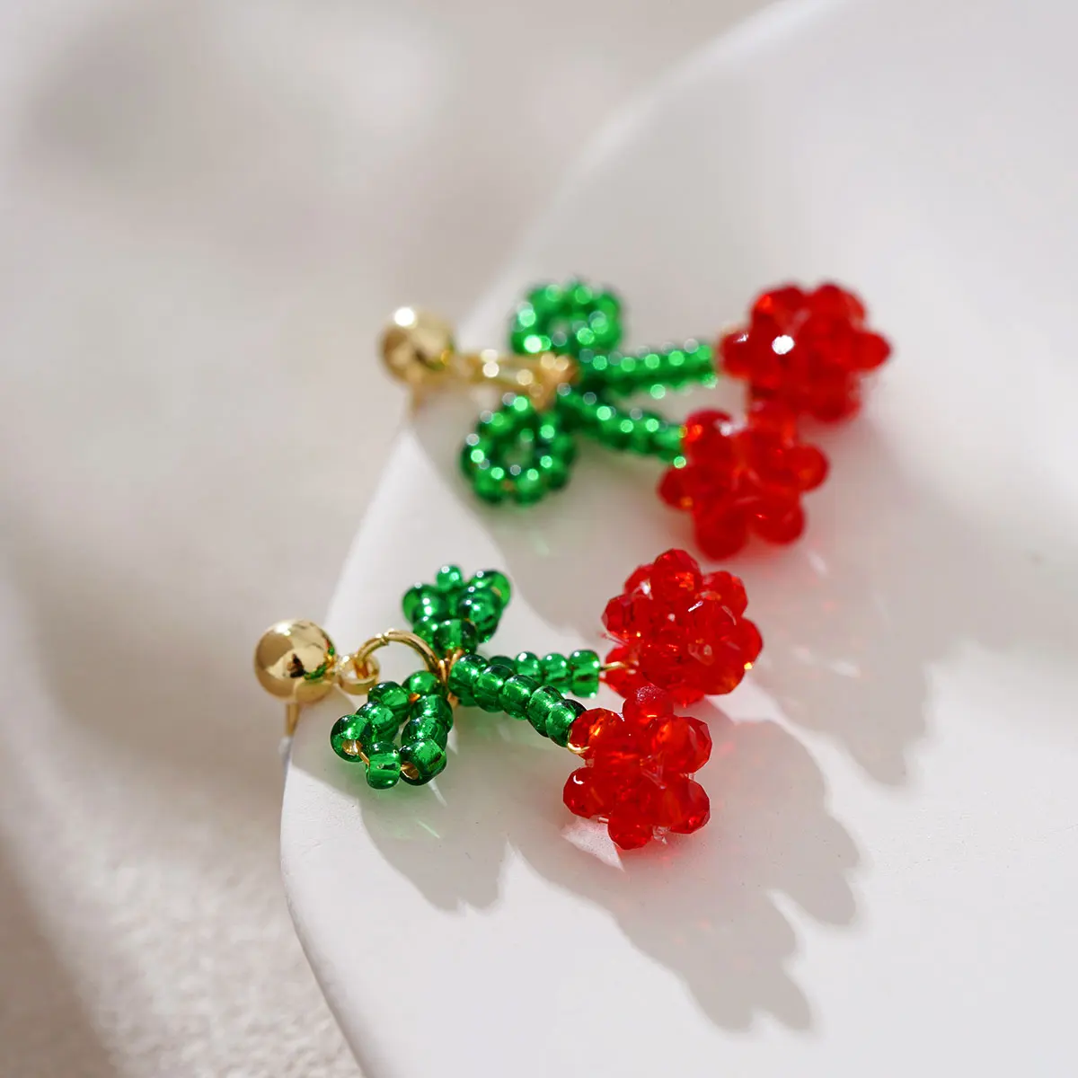 A Pair Beaded Cherry Exquisite Super Fairy Temperament Red