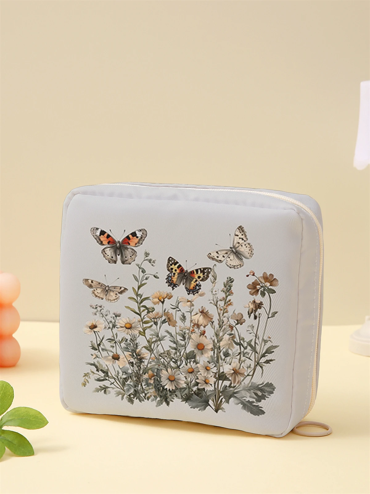 Flower and butterfly printed sanitary napkin storage bag, women's lightweight tissue bag, sanitary tissue bag