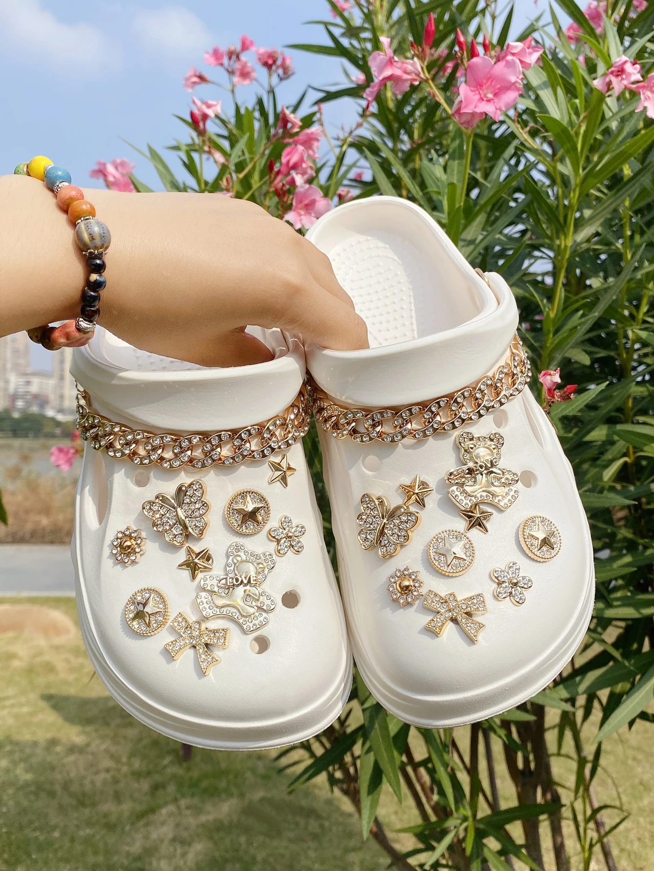 골든 러브 베어 20개, 리본, 도트 다이아몬드 꽃, 오각별, 나비, 도트 다이아몬드 체인 신발(탈부착 가능)