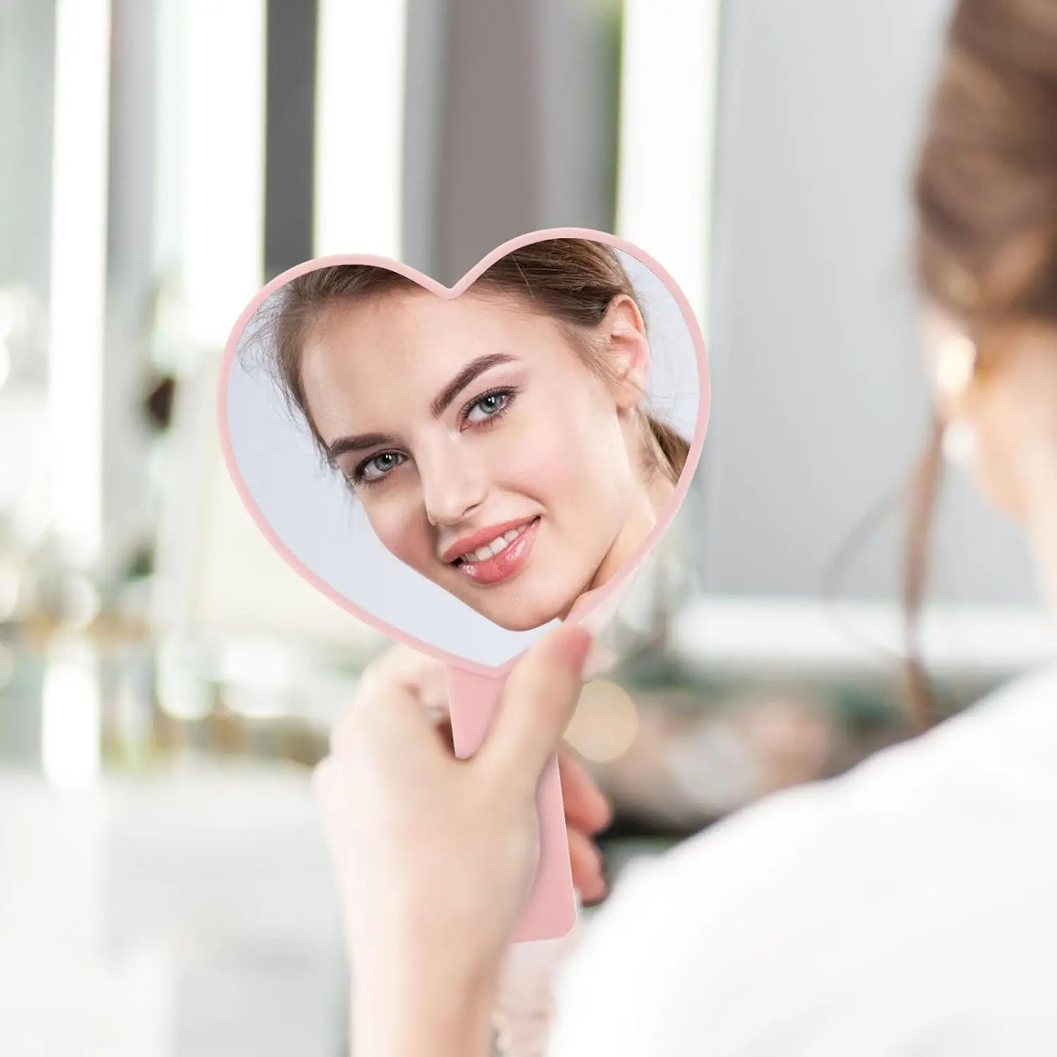 Makeup Mirror Hand Holding Mirror 1 Pcs Handheld Heart-shaped Eyelash Inspection Mirror