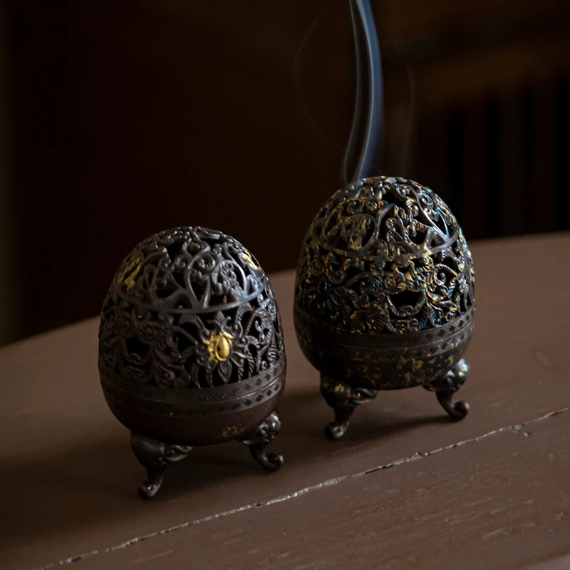 Three Legged Hollow Eggshell Small  Aromatherapy Furnace, Mini Zen Incense Burner, Home Indoor Tea Ceremony Room Decoration, 1Pc