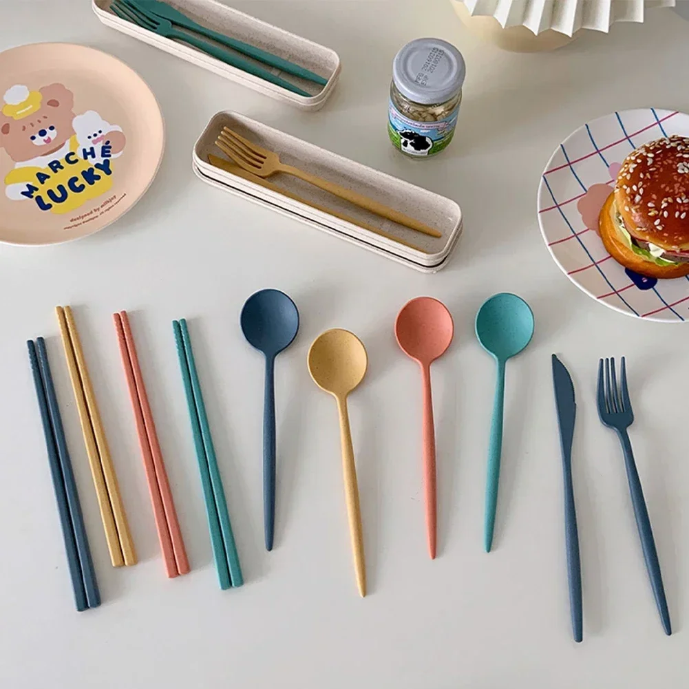 4pcs/Set Dinnerware Sets Creative With Case Plastic Knife Fork Spoon Chopsticks Sets Travel Cutlery for Kitchen Tableware